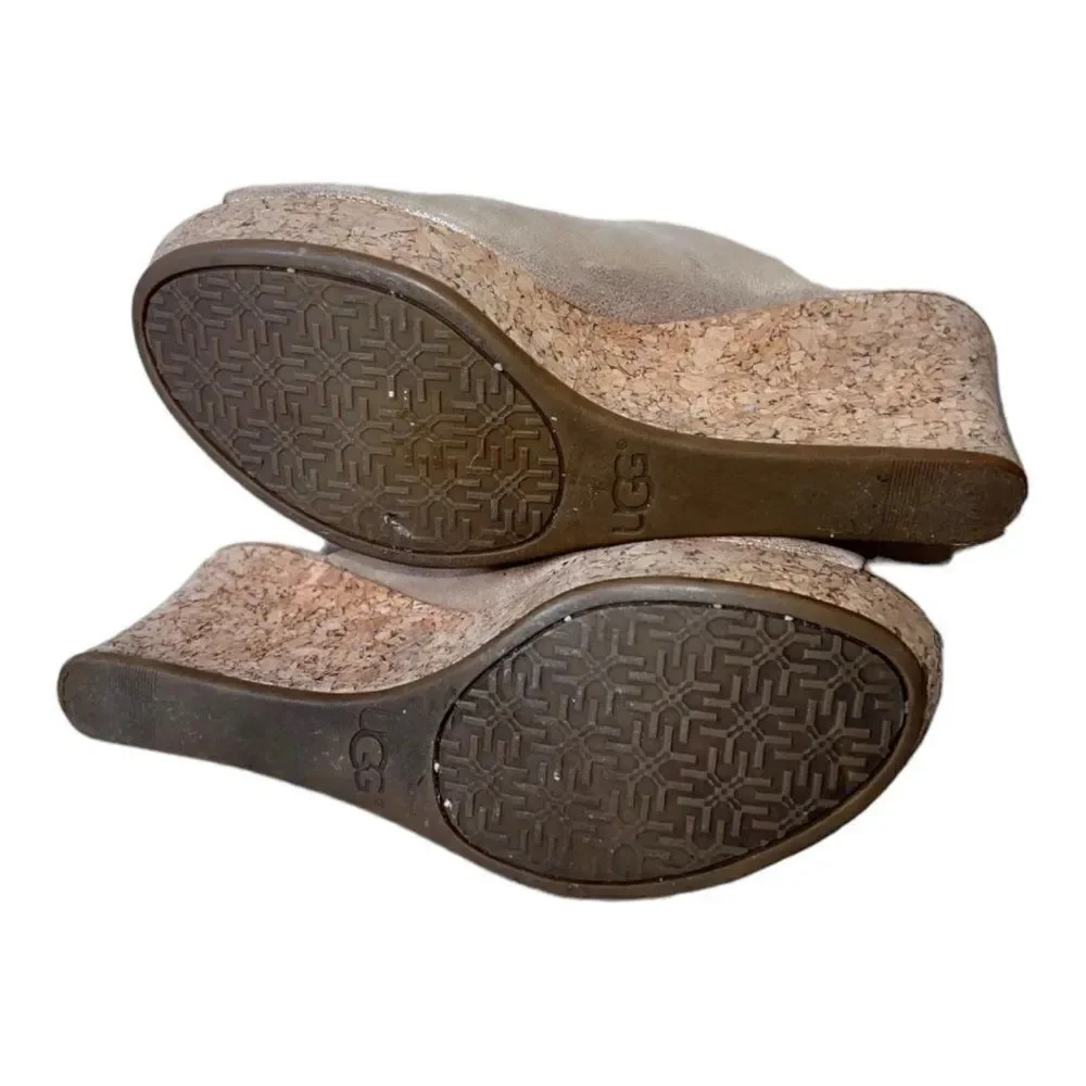 UGG Australia Dominique Peep Toe‎ Gold Cork Wedge 1005109 Women's 7